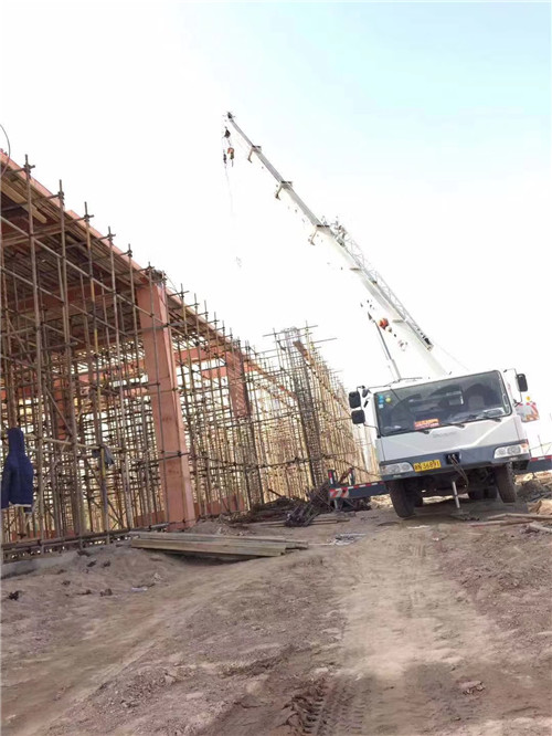 新干县吊车作业的安全注意事项有哪些？