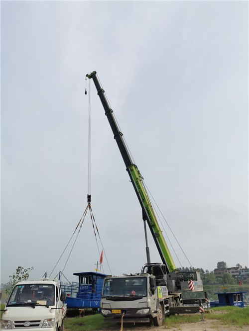 新干县桥梁建设吊装案例